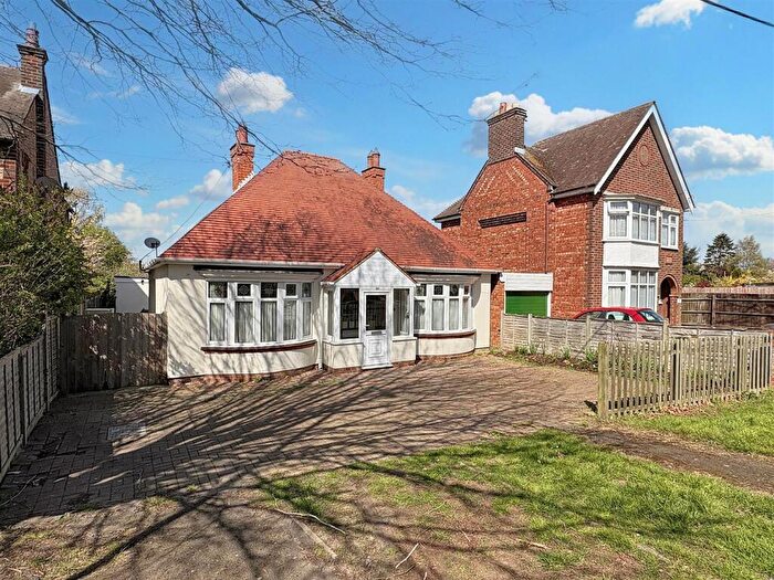 3 Bedroom Detached Bungalow For Sale In Wollaston Road, Irchester, Wellingborough, NN29