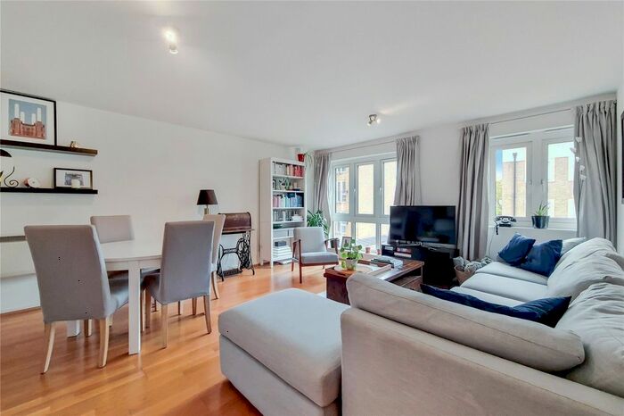 1 Bedroom Flat To Rent In Brewhouse Lane, London, SW15