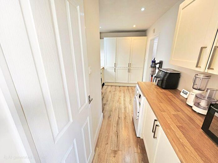 3 Bedroom Semi-Detached House For Sale In Cofield Road, Sutton Coldfield, B73