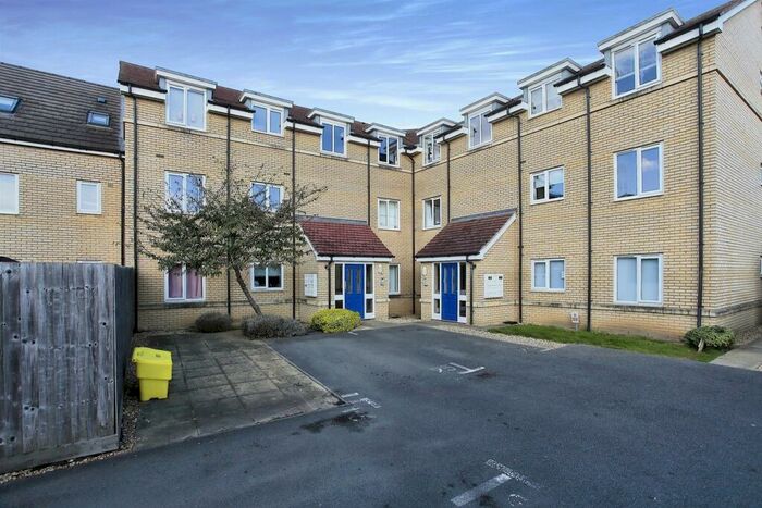2 Bedroom Flat For Sale In Mid Water Crescent, Hampton Vale, Peterborough, PE7