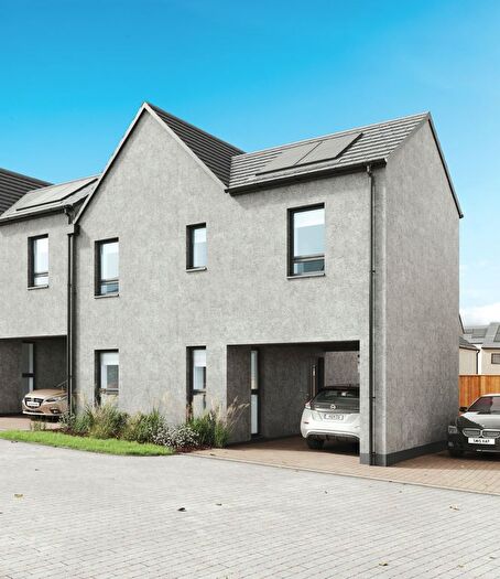 3 Bedroom Semi Detached House For Sale In Heol Y Creyr Bach, Swansea, SA4