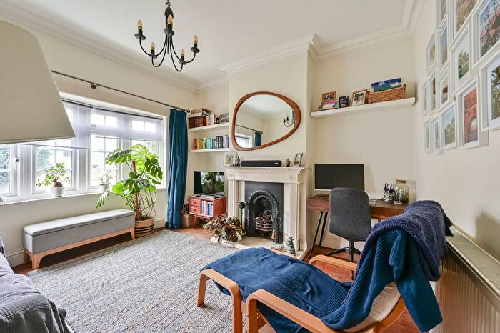 1 Bedroom Flat To Rent In Caroline Road, Wimbledon, London, SW19