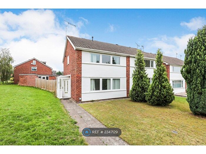 4 Bedroom Semi-Detached House To Rent In Leam Green, Coventry, CV4