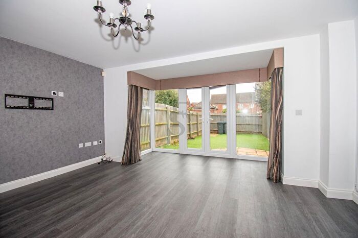 4 Bedroom Town House To Rent In Medora Close, Market Harborough, LE16