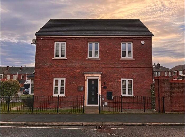 3 Bedroom Detached House For Sale In Vanguard Close, Bury, Greater Manchester, BL8