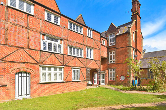 1 Bedroom Apartment For Sale In Buckingham Court, Dunmow, CM6