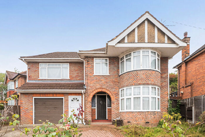4 Bedroom Detached House For Sale In Whitelands Road, Highwycombe, HP12