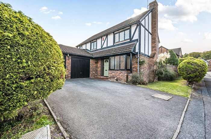 4 Bedroom Detached House For Sale In Dorset Way, Wokingham, Berkshire, RG41