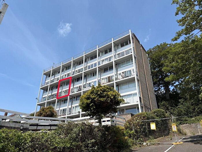 2 Bedroom Duplex For Sale In Undercliff, Wolsey Gardens, Felixstowe, Suffolk, IP11