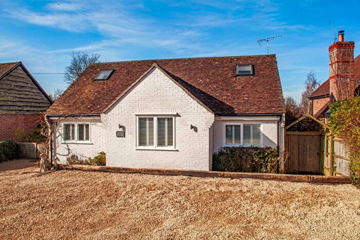 3 Bedroom Detached House For Sale In Bright Ravens, South Stoke, RG8