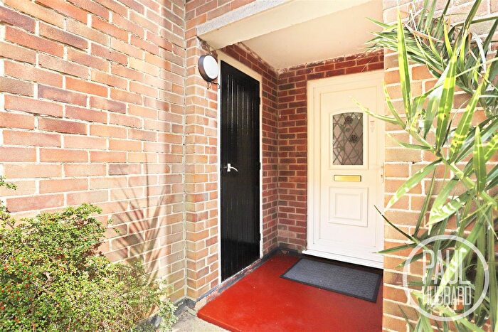 1 Bedroom Flat For Sale In Pinewood Avenue, Lowestoft, NR33