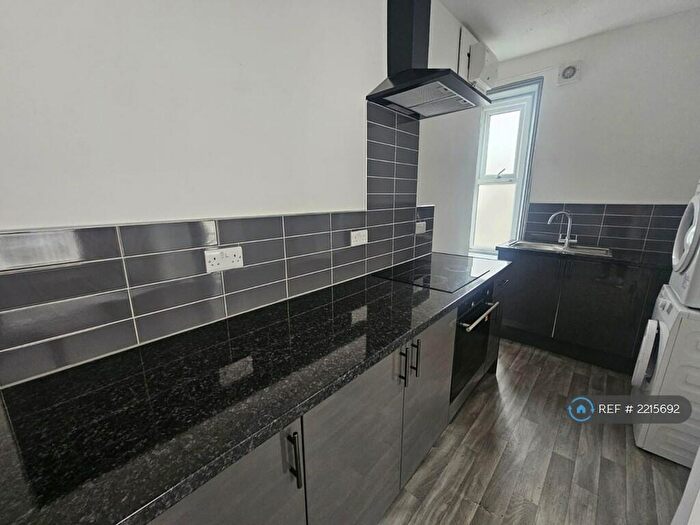 1 Bedroom Flat To Rent In Schofield Street, Waterfoot, Rossendale, BB4