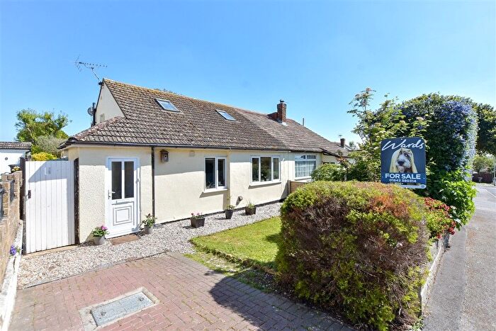 3 Bedroom Semi Detached Bungalow For Sale In Orchard Close, Ramsgate, Kent, CT12