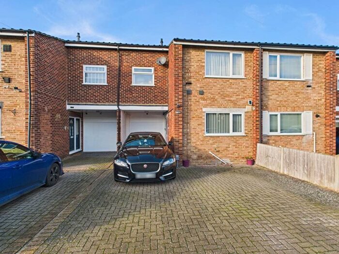 3 Bedroom Terraced House For Sale In Hithermoor Road, Stanwell, Surrey, TW19