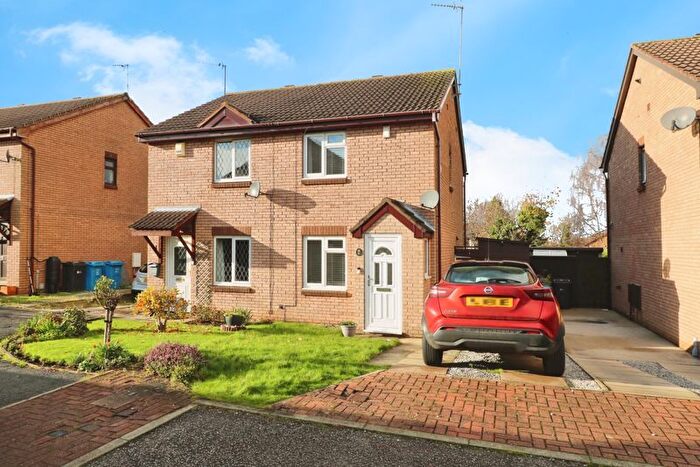 2 Bedroom Semi-Detached House To Rent In Fossdale Close, Howdale Road, HU8