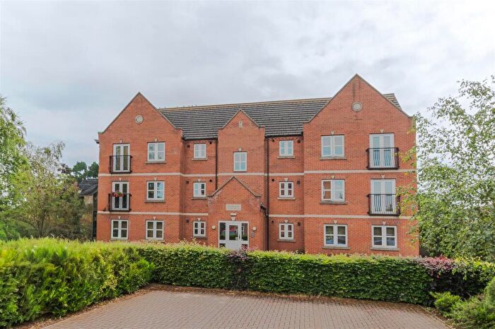 2 Bedroom Flat For Sale In Collum House Road, Scunthorpe, DN16