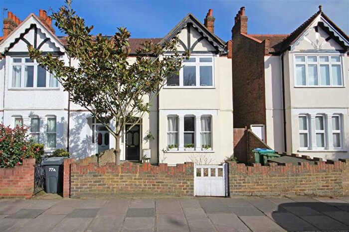 2 Bedroom Flat To Rent In Kingston Road, Teddington, TW11