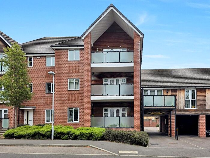 2 Bedroom Flat To Rent In Patrick Clayton Drive, Ashford, TN23