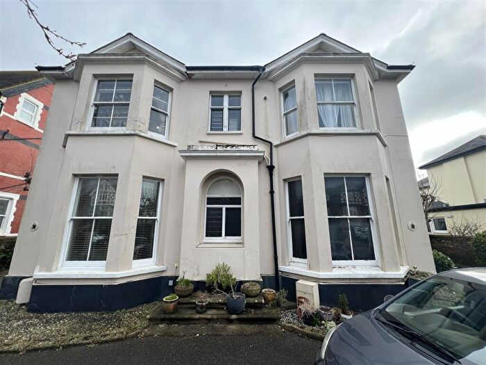 1 Bedroom Apartment For Sale In Norfolk Road, Littlehampton, BN17