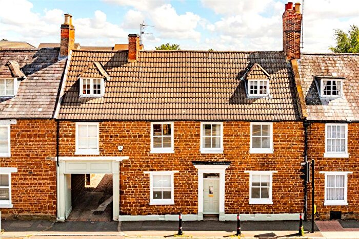 7 Bedroom House For Sale In Broad Green, Wellingborough, Northamptonshire, NN8