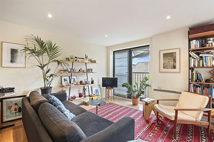 1 Bedroom Flat To Rent In Barnet Grove, Bethnal Green, London, E2