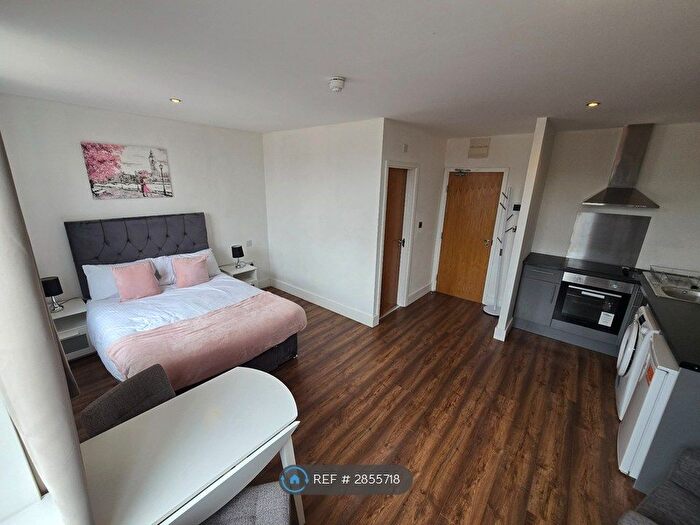 1 Bedroom Flat To Rent In Chapel St, Stafford, ST16