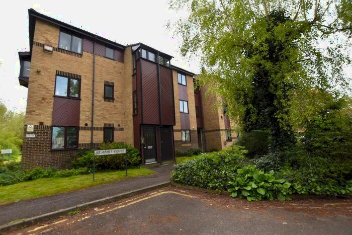 1 Bedroom Flat To Rent In St Pauls Court, RG1