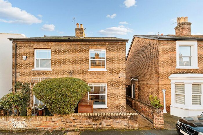 2 Bedroom Semi Detached House For Sale In Northfield Road, London, W13