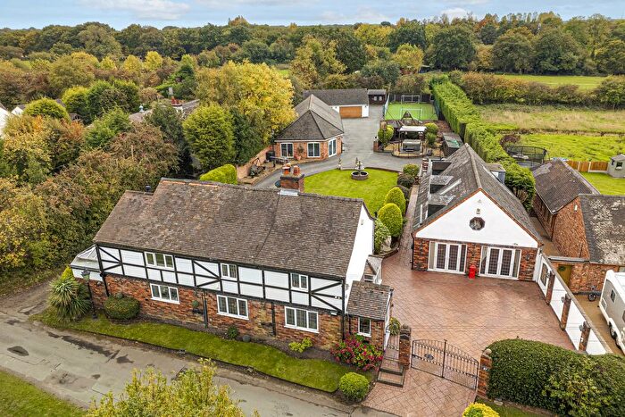 5 Bedroom Detached House For Sale In Commonside Norton Canes Cannock, Staffordshire, WS11