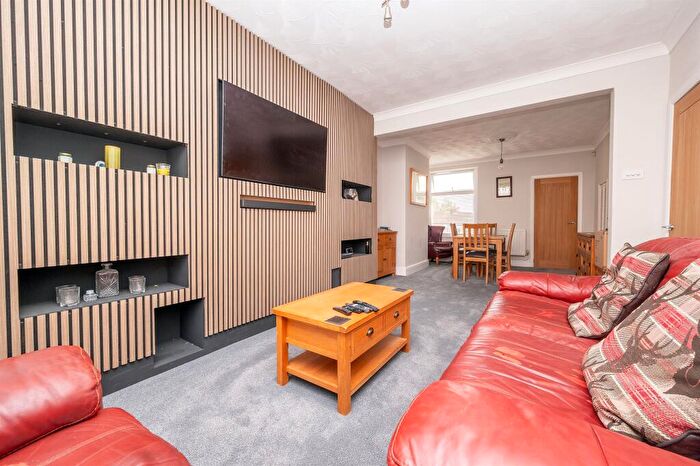 3 Bedroom Terraced House For Sale In Gordon Street, Rothwell, Kettering, NN14