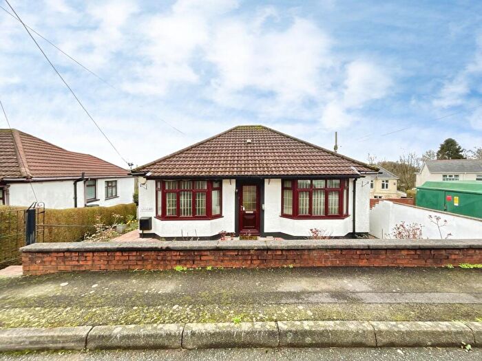 2 Bedroom Bungalow For Sale In Hand Farm Road, New Inn, Pontypool, NP4