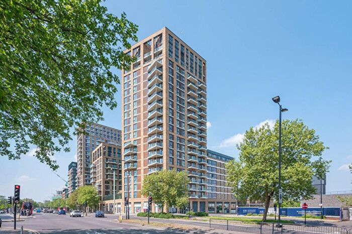 2 Bedroom Flat For Sale In Victory Parade, Woolwich, London, SE18