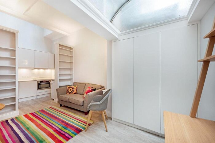 1 Bedroom Apartment To Rent In Drayton Gardens, London, SW10