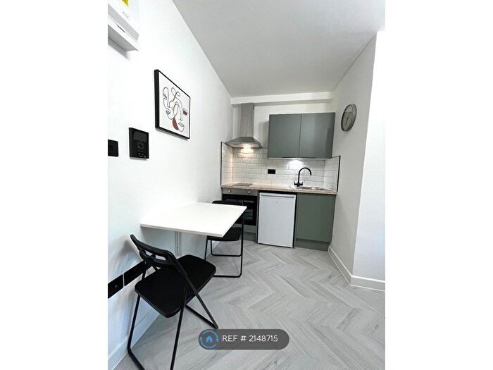 Studio To Rent In London, London, N15
