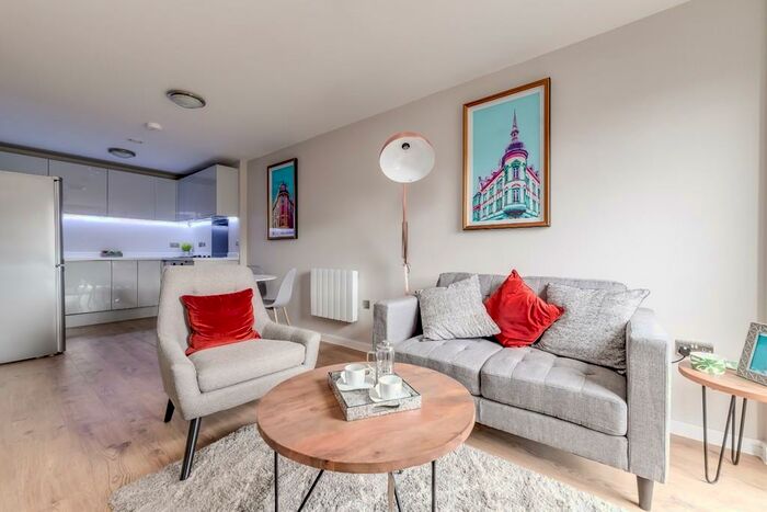 1 Bedroom Apartment To Rent In Quay Central, Jesse Hartley Way, Liverpool, L3