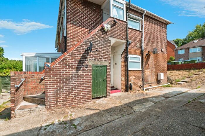 2 Bedroom Maisonette For Sale In Gainsford Road, Southampton, SO19