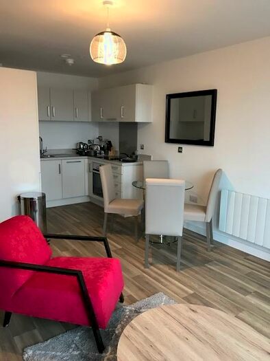 2 Bedroom Apartment To Rent In Lexington Gardens, Birmingham, B15