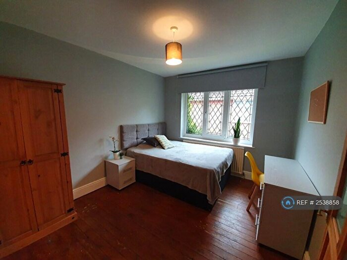 6 Bedroom Semi-Detached House To Rent In Wheatfield Way, Brighton, BN2