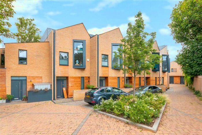 4 Bedroom Terraced House To Rent In Avonley Road, New Cross, SE14