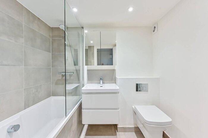 1 Bedroom Flat To Rent In Este Road, Little India, London, SW11