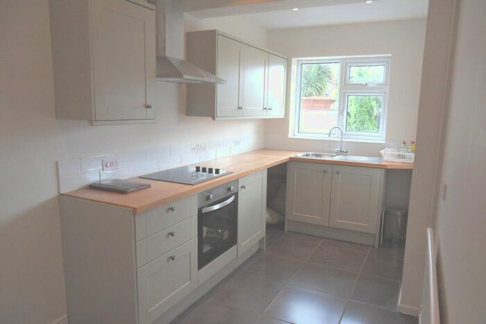 3 Bedroom Terraced House To Rent In Woodside Road, St Annes Park, BS4