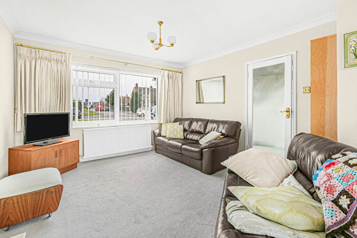 4 Bedroom Detached House For Sale In Bedmond Road, Hemel Hempstead, Hertfordshire, HP3
