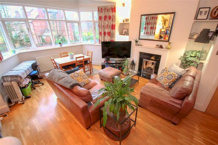 2 Bedroom Apartment To Rent In Barlow Moor Road, West Didsbury, Manchester, M20
