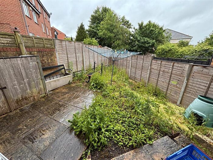 4 Bedroom House To Rent In Cropthorne Road South, Bristol, BS7