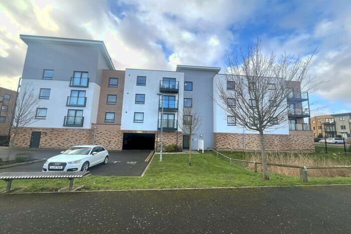 2 Bedroom Apartment To Rent In Creek Mill Way, DA1