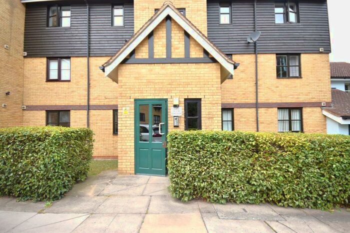 2 Bedroom Apartment To Rent In Horn Book, Saffron Walden, CB11