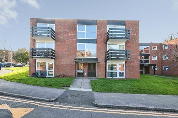 1 Bedroom Studio For Sale In Wake Green Park, Birmingham, B13