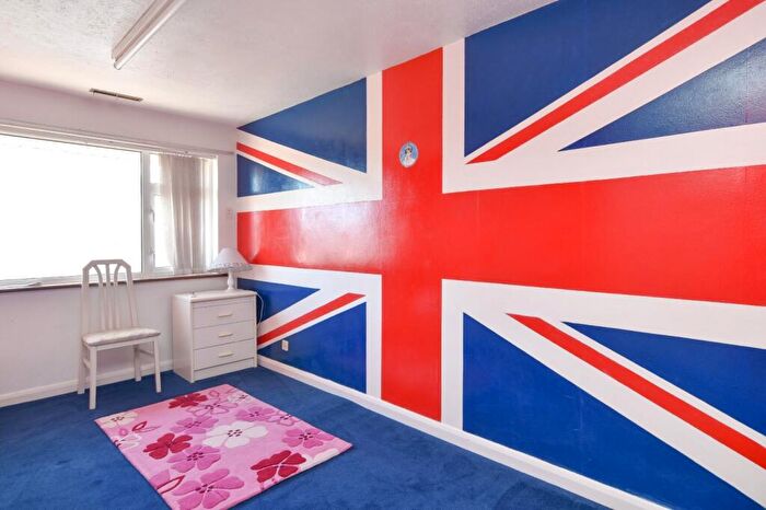 4 Bedroom Terraced House For Sale In Gunners Road, Shoeburyness, Essex, SS3