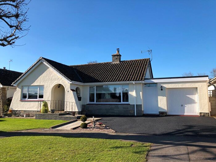 3 Bedroom Detached Bungalow For Sale In Chestnut Springs, Lydiard Millicent, SN5