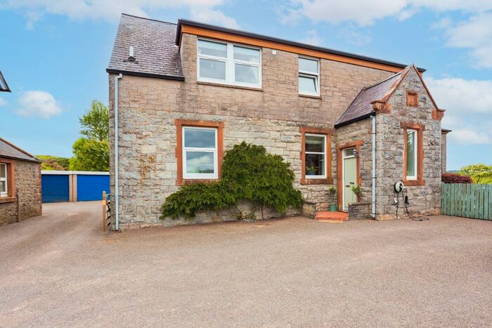 3 Bedroom Detached House For Sale In Whinnyhill, Dumfries, DG2